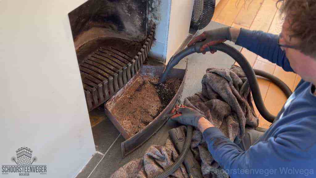 Prijs schoorsteenvegen Wolvega schouw reinigen Prijs schoorsteenvegen Wolvega schouw reinigen