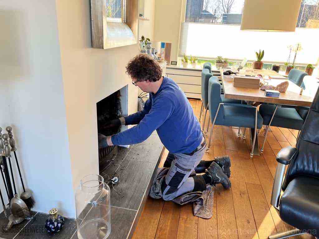 Schouwveger Wolvega kleed schoorsteenreiniger Schouwveger Wolvega kleed schoorsteenreiniger